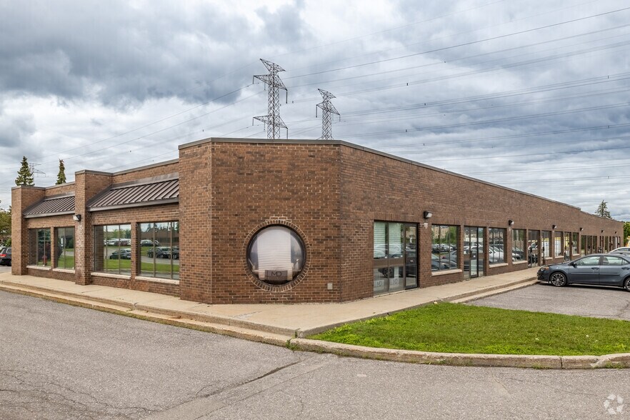 30 Concourse Gate, Nepean, ON à vendre - Photo de l’immeuble – Image 3 sur 3