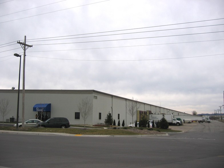 7725 National Tpke, Louisville, KY à louer - Photo de l’immeuble – Image 2 sur 3