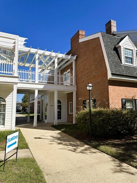 11350 Pembrooke Sq, Waldorf, MD à vendre - Photo de l’immeuble – Image 3 sur 18