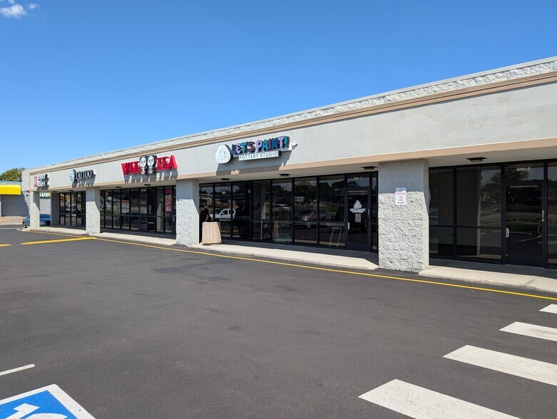 8410 Wadsworth Blvd, Arvada, CO à louer - Photo de l’immeuble – Image 3 sur 6
