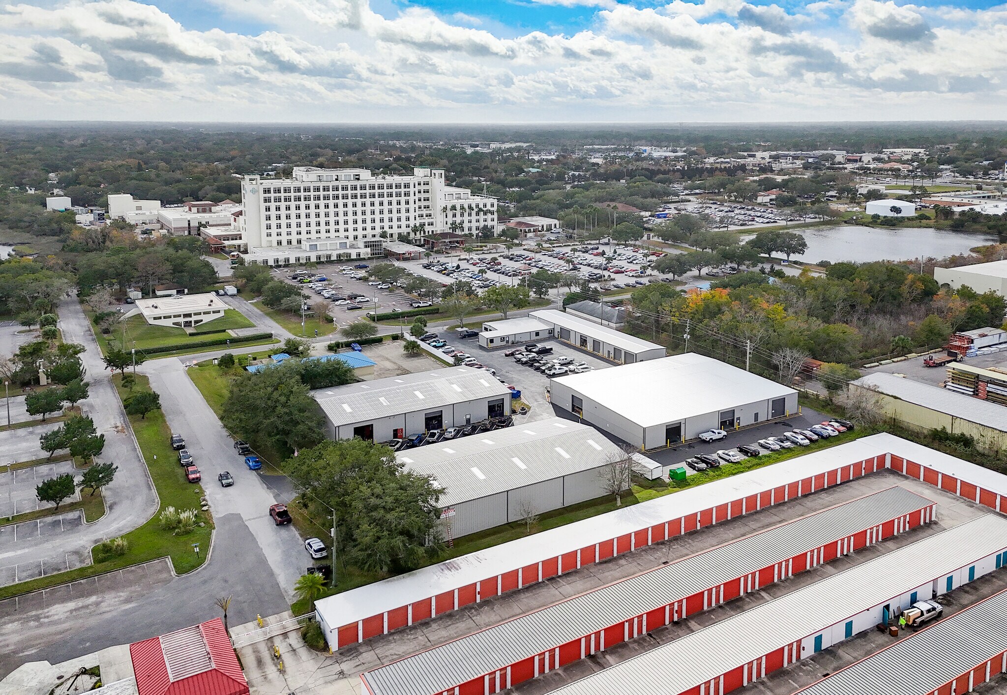 7 SAN BARTOLA DR & 1-3 WILLARD DR portefeuille de 4 biens à vendre sur LoopNet.fr Photo principale– Image 1 sur 9