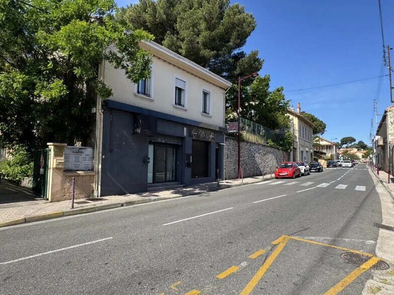 Local commercial dans Les Pennes-Mirabeau à vendre - Photo de l’immeuble – Image 3 sur 9