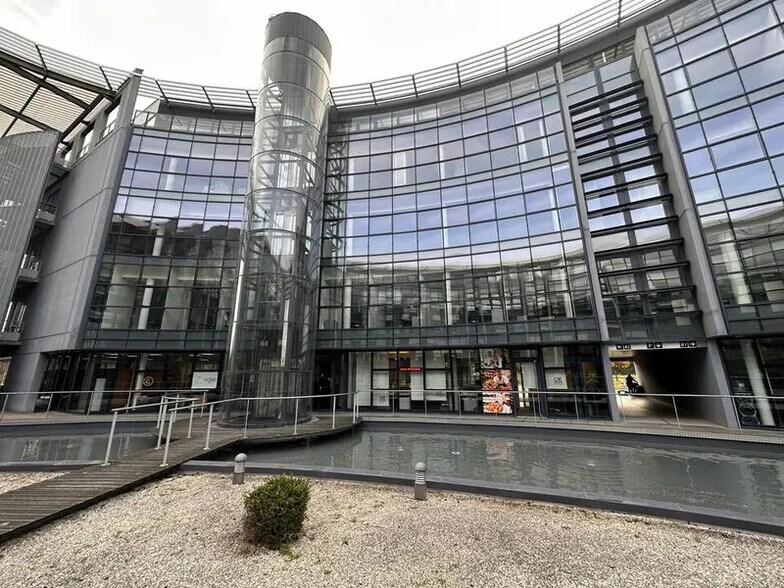 Bureau dans Schiltigheim à louer - Photo de l’immeuble – Image 2 sur 7