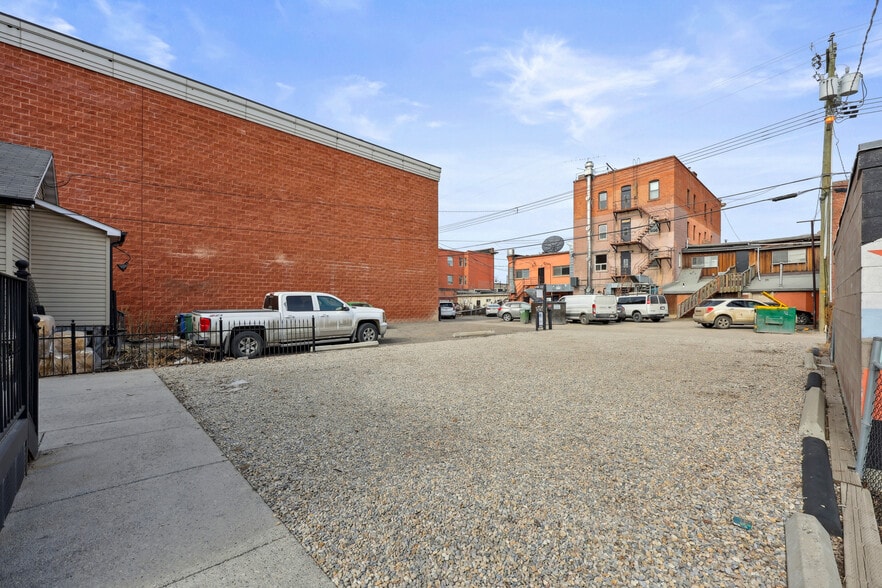 1220 10 Av SE, Calgary, AB à vendre - Photo de l’immeuble – Image 3 sur 13