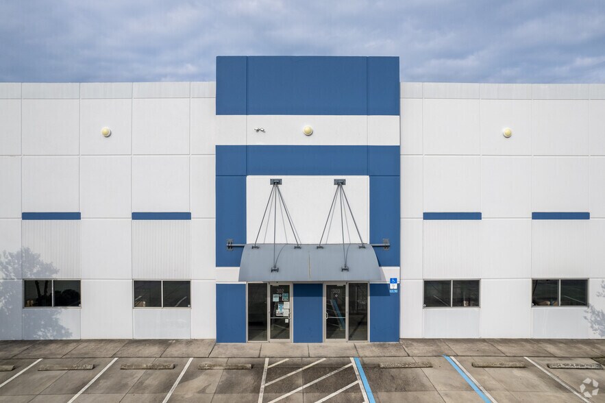 2628 Port Industrial Dr, Jacksonville, FL à louer - Photo de l’immeuble – Image 3 sur 9
