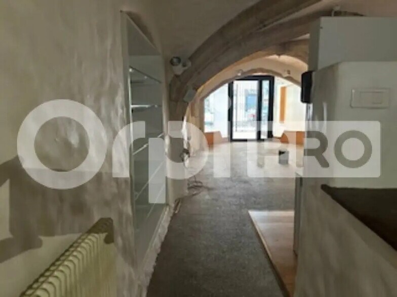 Local commercial dans Villefranche-sur-Saône à louer - Photo de l’immeuble – Image 2 sur 5