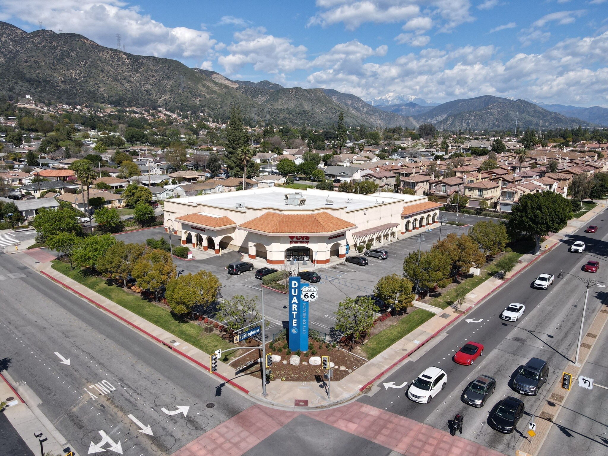 2307-2315 Huntington Dr, Duarte, CA à louer Photo de l’immeuble– Image 1 sur 11