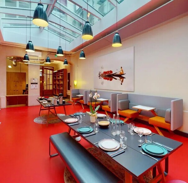 11 Rue Des Petits Hôtels, Paris à louer - Photo de l’immeuble – Image 1 sur 20