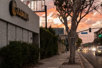 Plus de détails pour 7066 Santa Monica Blvd, West Hollywood, CA - Local commercial à louer