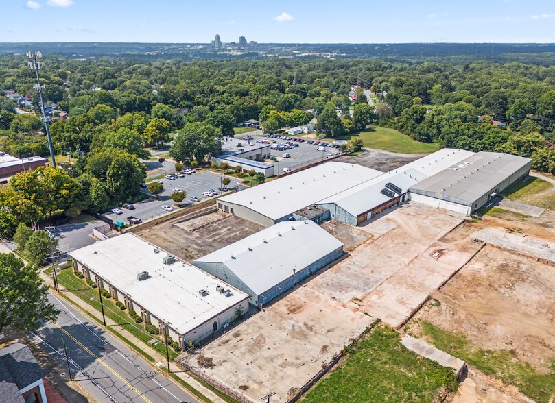 1539 Waughtown St, Winston-Salem, NC à louer - Photo de l’immeuble – Image 2 sur 11