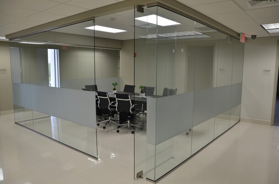 3200 N University Dr, Coral Springs, FL à louer - Photo de l’immeuble – Image 2 sur 10