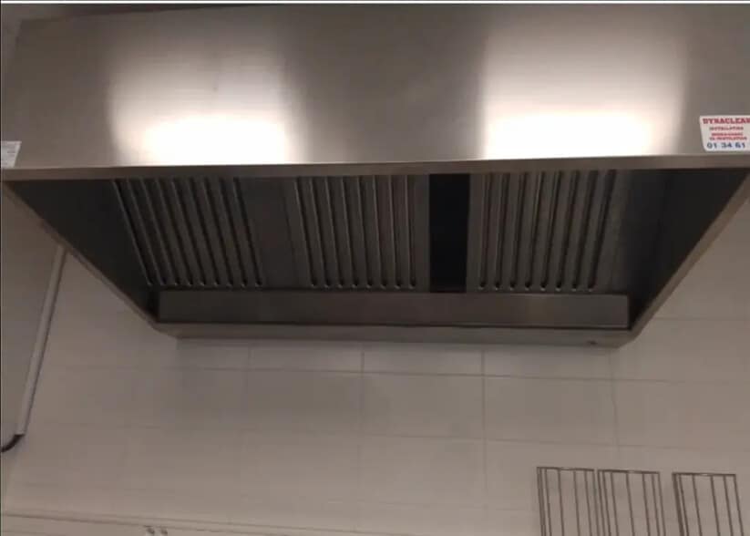 Local commercial dans Paris à louer - Photo intérieure – Image 2 sur 2