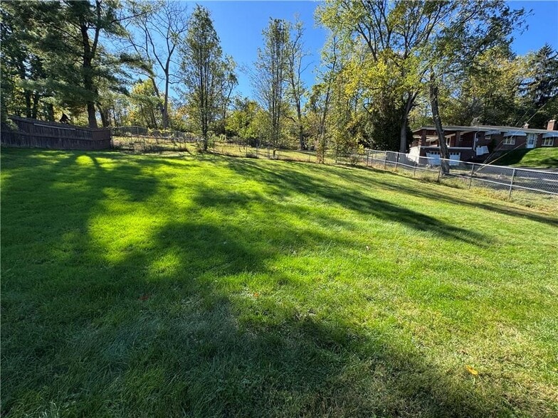 119 Hidden Valley Rd, McMurray, PA à louer - Photo de l’immeuble – Image 2 sur 5