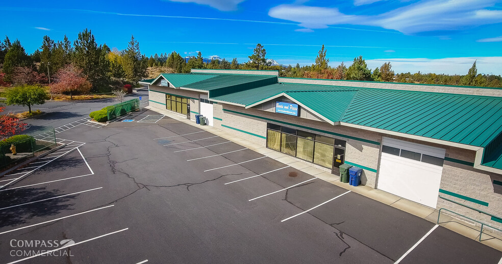 63830 Clausen Rd, Bend, OR à louer - Photo de l’immeuble – Image 2 sur 4