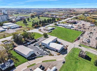 Plus de détails pour 107 Caroline Dr, Bloomington, IL - Industriel/Logistique à vendre