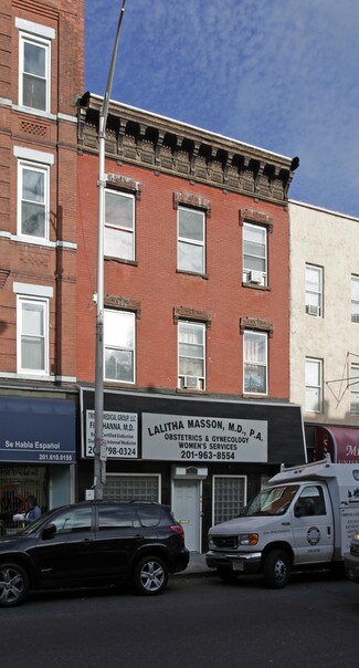 Plus de détails pour 634 Newark Ave, Jersey City, NJ - Bureau/Médical à louer