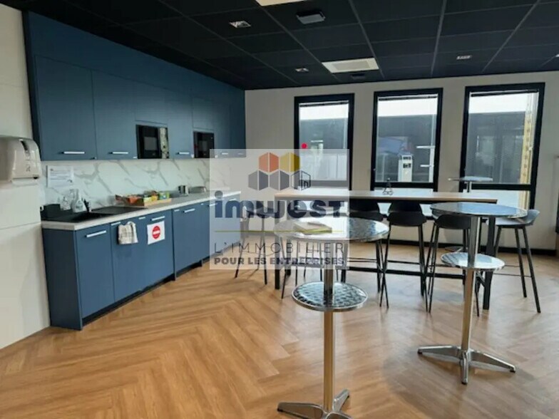 Bureau dans Rennes à louer - Photo de l’immeuble – Image 2 sur 3
