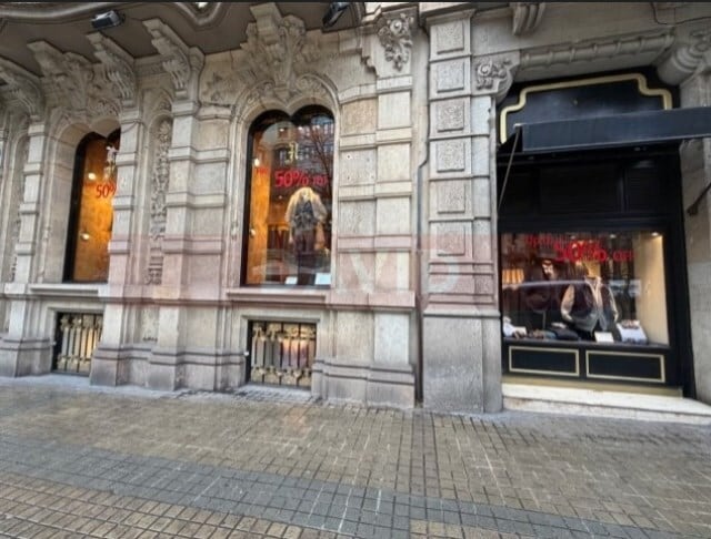 Local commercial dans Barcelone, Barcelona à louer - Photo de l’immeuble – Image 2 sur 4