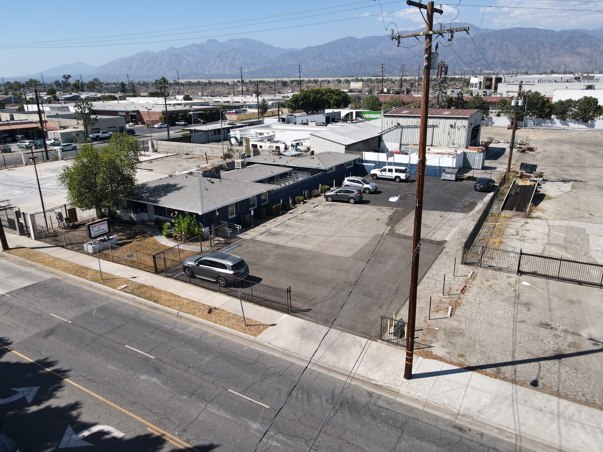 1823 W San Bernardino Rd, West Covina, CA à vendre Photo principale– Image 1 sur 23