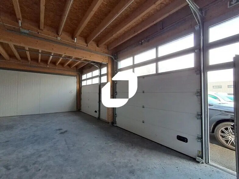 Local d’activités dans Saint-André-de-Cubzac à louer - Photo de l’immeuble – Image 2 sur 6