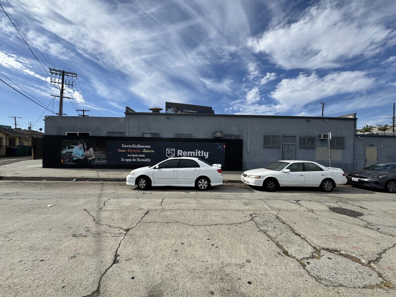 4920 W Pico Blvd, Los Angeles, CA à louer - Photo de l’immeuble – Image 1 sur 19