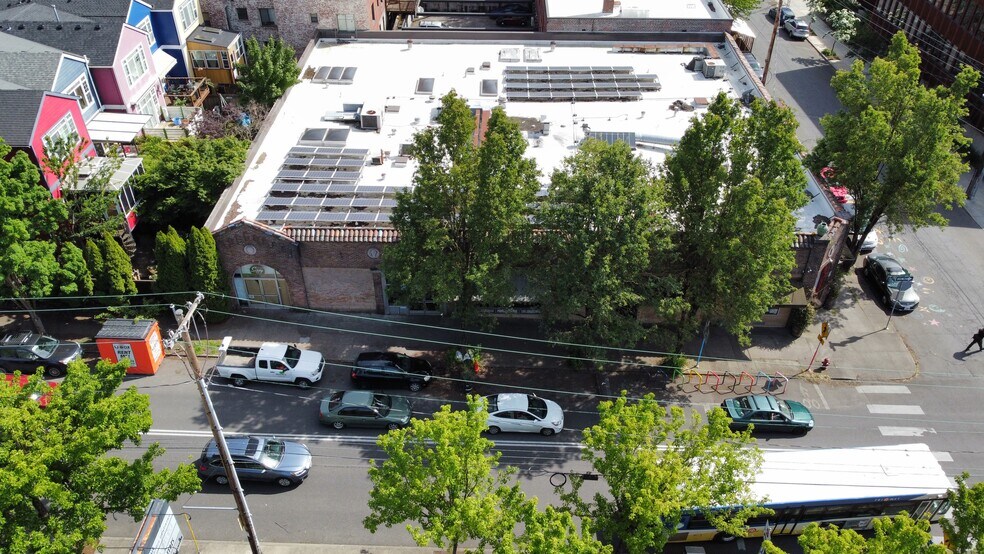 1400-1416 SE Morrison St, Portland, OR à vendre - Photo de l’immeuble – Image 2 sur 7