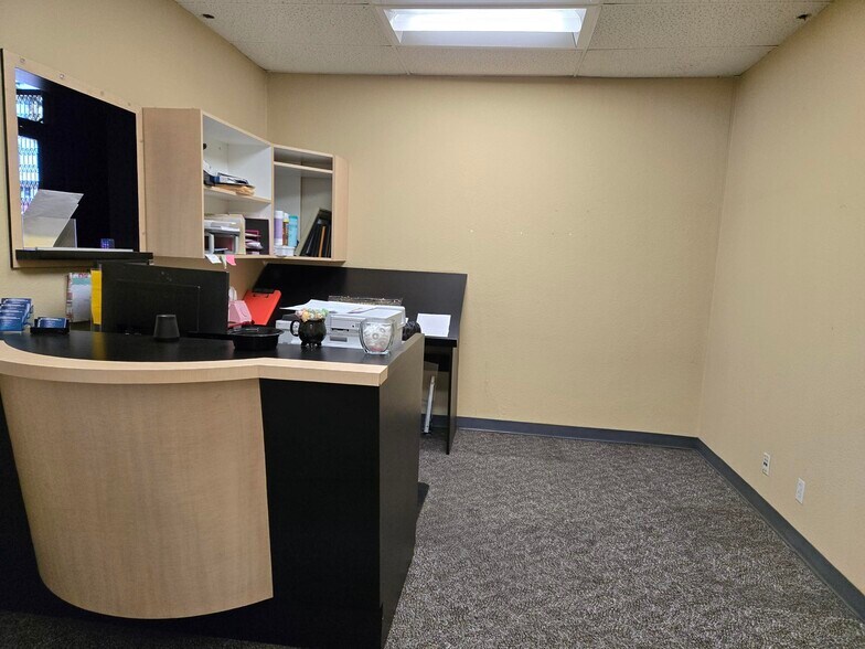 12820-12848 Pierce St, Pacoima, CA à louer - Photo intérieure – Image 3 sur 10