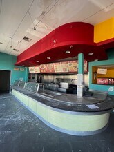 17800-17812 Bellflower Blvd, Bellflower, CA à louer Photo intérieure– Image 2 sur 2