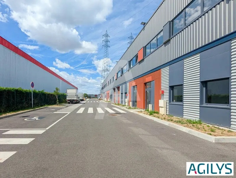 24 Avenue Paul Maintenant, Corbeil-Essonnes à louer Photo de l’immeuble– Image 1 sur 13