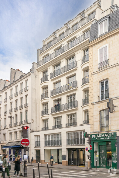 15 Rue Du Faubourg Montmartre, Paris à louer - Photo de l’immeuble – Image 2 sur 2