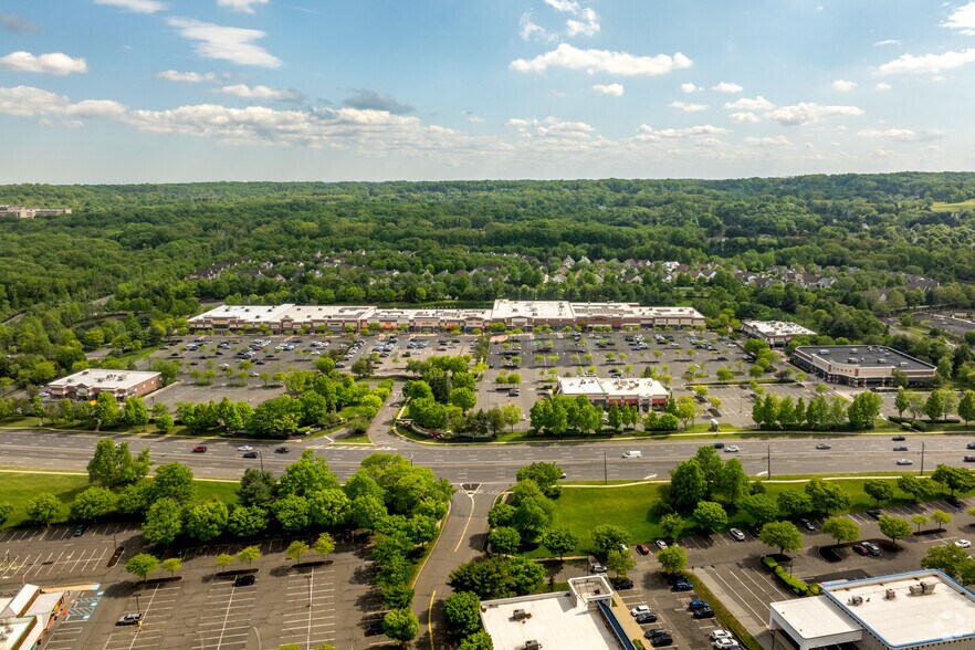 2100-2130 Rt 35, Holmdel, NJ à louer - Aérien – Image 2 sur 2