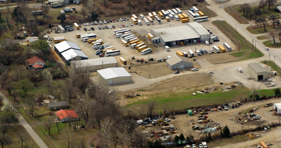 8519 S Regency Dr, Tulsa, OK à vendre - Photo de l’immeuble – Image 2 sur 5