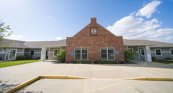 2601-2611 Washington St, Pella, IA à louer - Photo principale – Image 2 sur 10