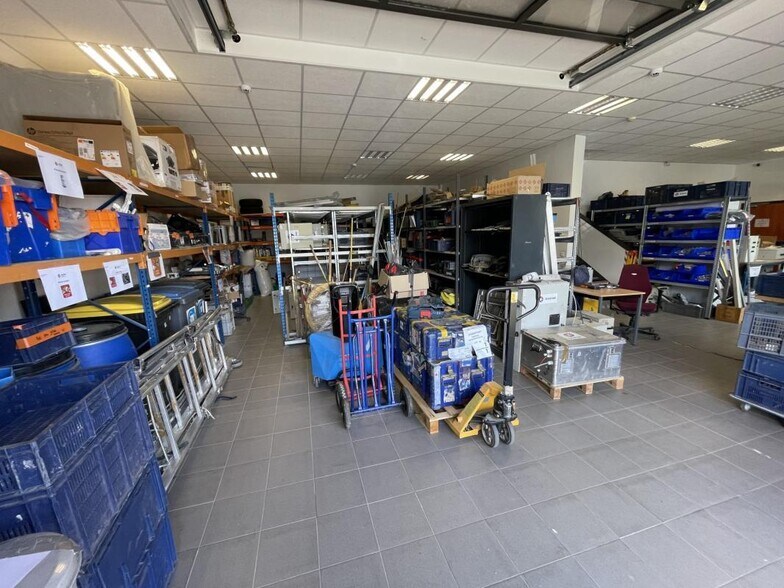 Bureau dans Nanterre à louer - Photo de l’immeuble – Image 3 sur 30