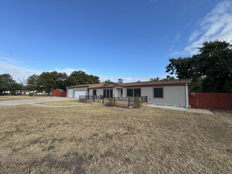 8108 N Fm 973, Austin, TX à louer - Photo de l’immeuble – Image 1 sur 1