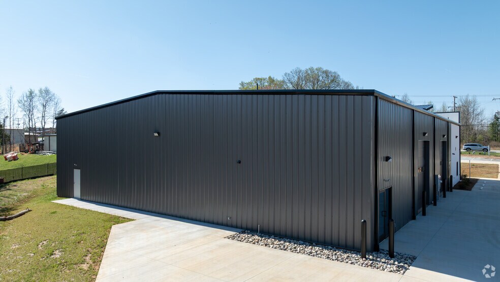 4162 N NC 16 Business Hwy, Denver, NC à vendre - Photo de l’immeuble – Image 3 sur 4