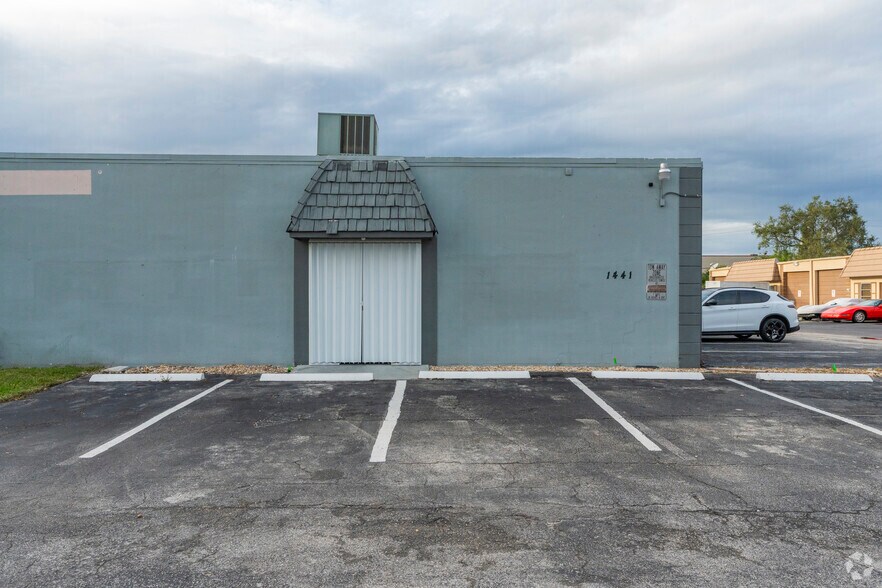 1441 SW 12th Ave, Pompano Beach, FL à louer - Photo de l’immeuble – Image 1 sur 5