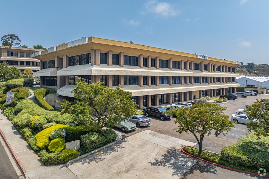 4141 Jutland Dr, San Diego, CA à louer - Photo de l’immeuble – Image 1 sur 7