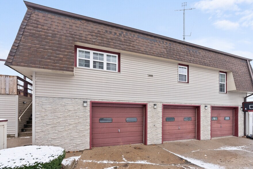 621 N Halleck St, Demotte, IN à vendre - Photo de l’immeuble – Image 2 sur 34