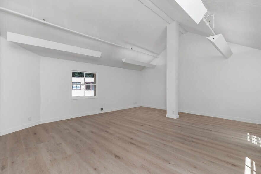 580 Broadway St, Laguna Beach, CA à louer - Photo de l’immeuble – Image 2 sur 23