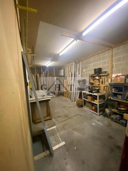 Industriel/Logistique dans à vendre - Photo intérieure – Image 2 sur 3