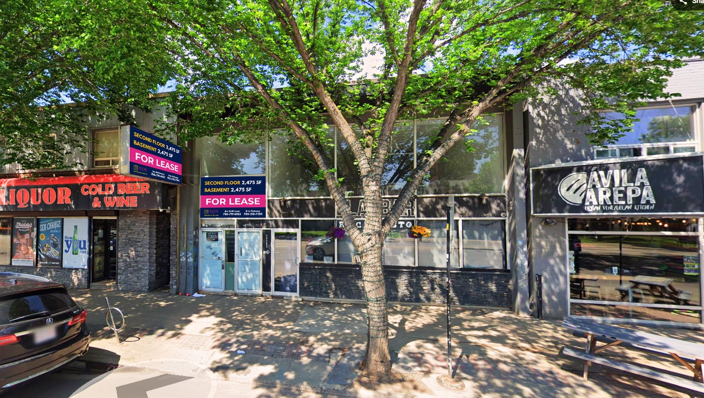 10762 82nd Ave NW, Edmonton, AB à louer Photo principale– Image 1 sur 7