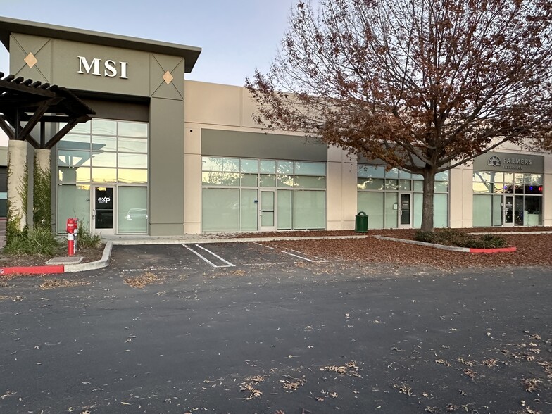 9040 Brentwood Blvd, Brentwood, CA à louer - Photo de l’immeuble – Image 3 sur 6