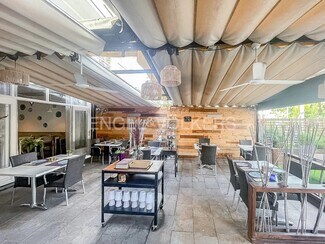 Plus de détails pour Local commercial à louer