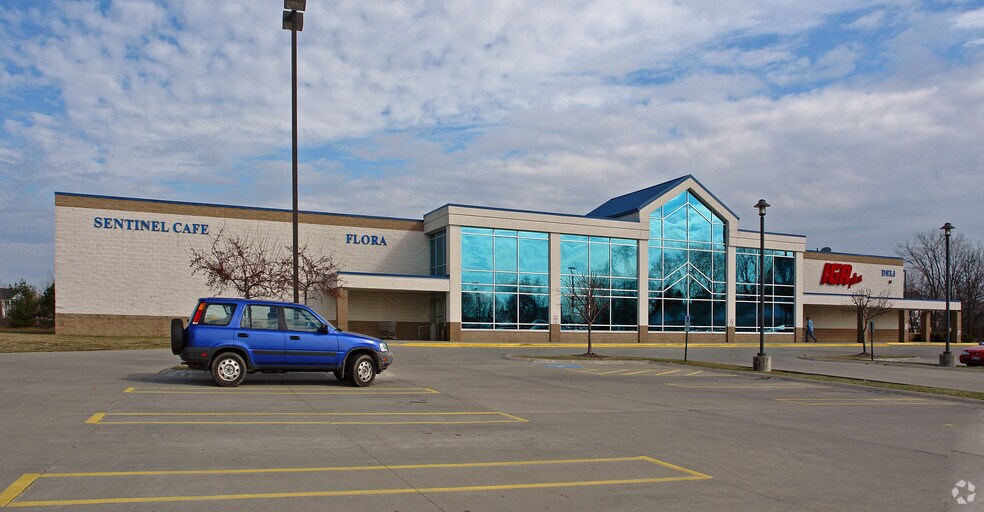 530-552 N Center St, LaGrange, OH à louer - Photo principale – Image 1 sur 9