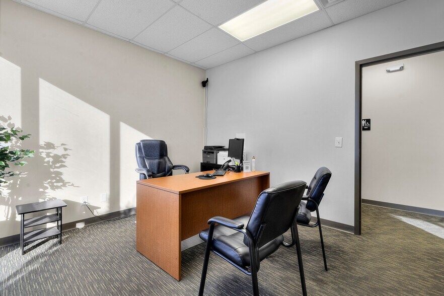 16462 Southpark Dr, Westfield, IN à louer - Photo de l’immeuble – Image 3 sur 27