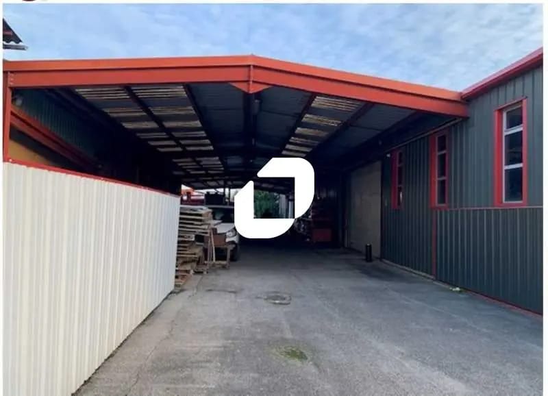 Local d'activités dans CIVRIEUX-D'AZERGUES à vendre - Photo de l’immeuble – Image 1 sur 19