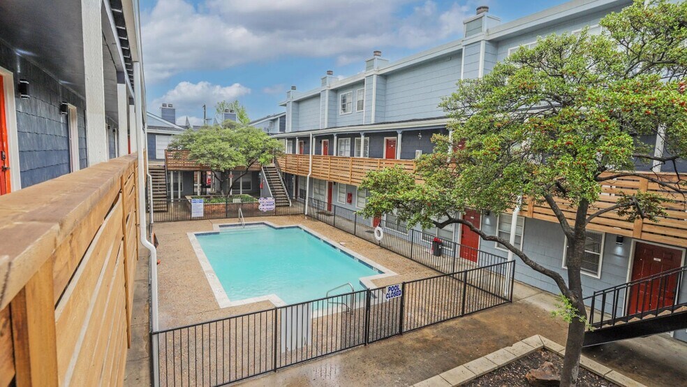 2807 Bachman Dr, Dallas, TX à vendre - Photo de l’immeuble – Image 3 sur 5