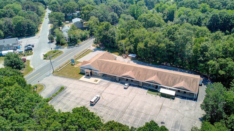 3769 Old Post Rd, Charlestown, RI à vendre - Photo de l’immeuble – Image 2 sur 6