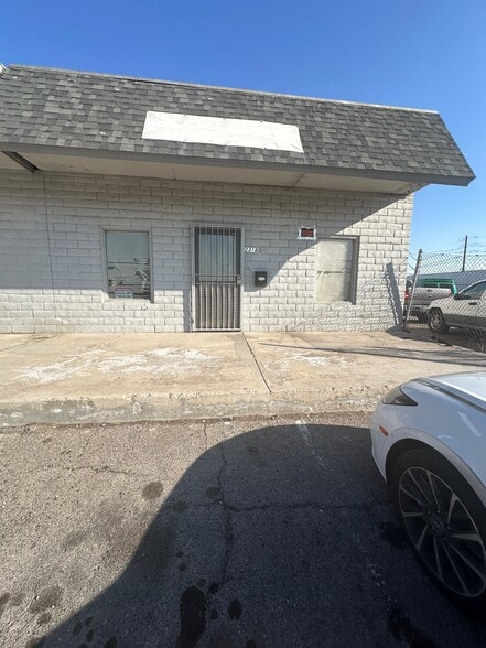 2308-2318 E Cheyenne Ave, North Las Vegas, NV à louer - Photo de l’immeuble – Image 2 sur 23